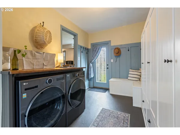$339,000 | 824 West Nebo Street, Roseburg, OR 97471
