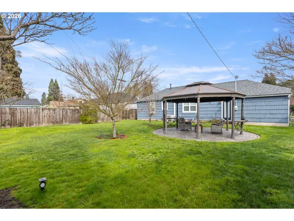 $339,000 | 824 West Nebo Street, Roseburg, OR 97471