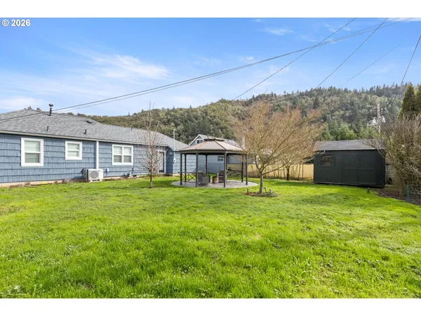 $339,000 | 824 West Nebo Street, Roseburg, OR 97471