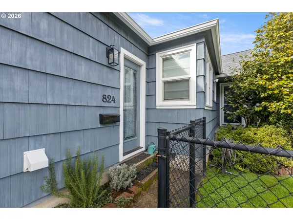 $339,000 | 824 West Nebo Street, Roseburg, OR 97471