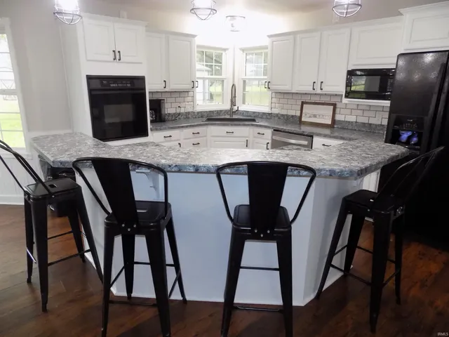 $349,900 | 922 North County Road 700 West, Richland, IN 47634