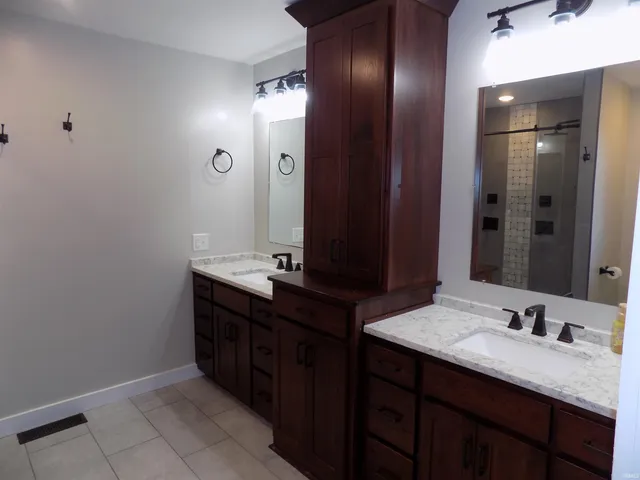 $349,900 | 922 North County Road 700 West, Richland, IN 47634