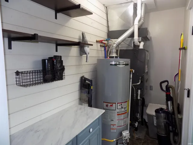 $349,900 | 922 North County Road 700 West, Richland, IN 47634