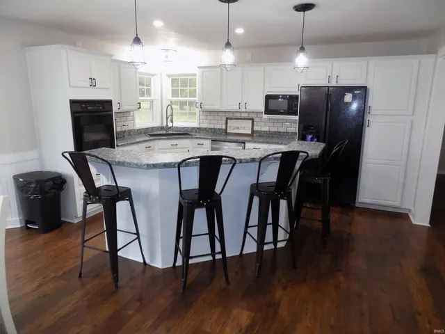 $349,900 | 922 North County Road 700 West, Richland, IN 47634