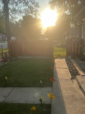 $134,000 | 15545 Lincoln Avenue, Harvey, IL 60426