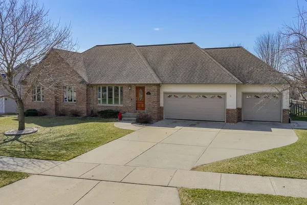 $475,000 | 35 Harrison Lane, Reedsburg, WI 53959