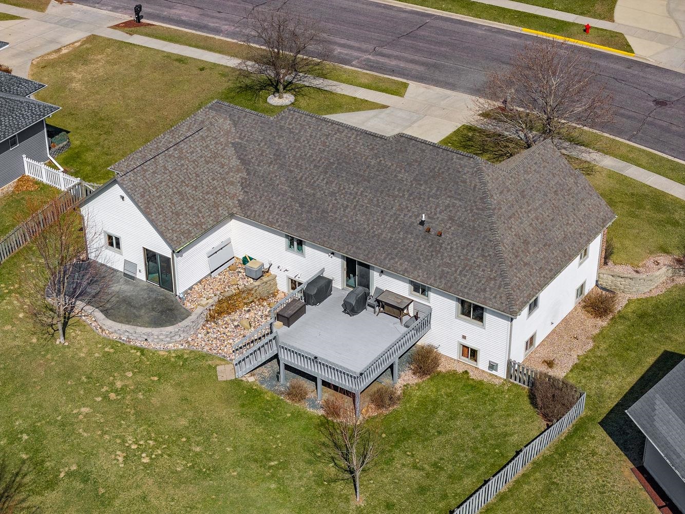 35 Harrison Lane Reedsburg, WI 53959 - Photo 5 of 51