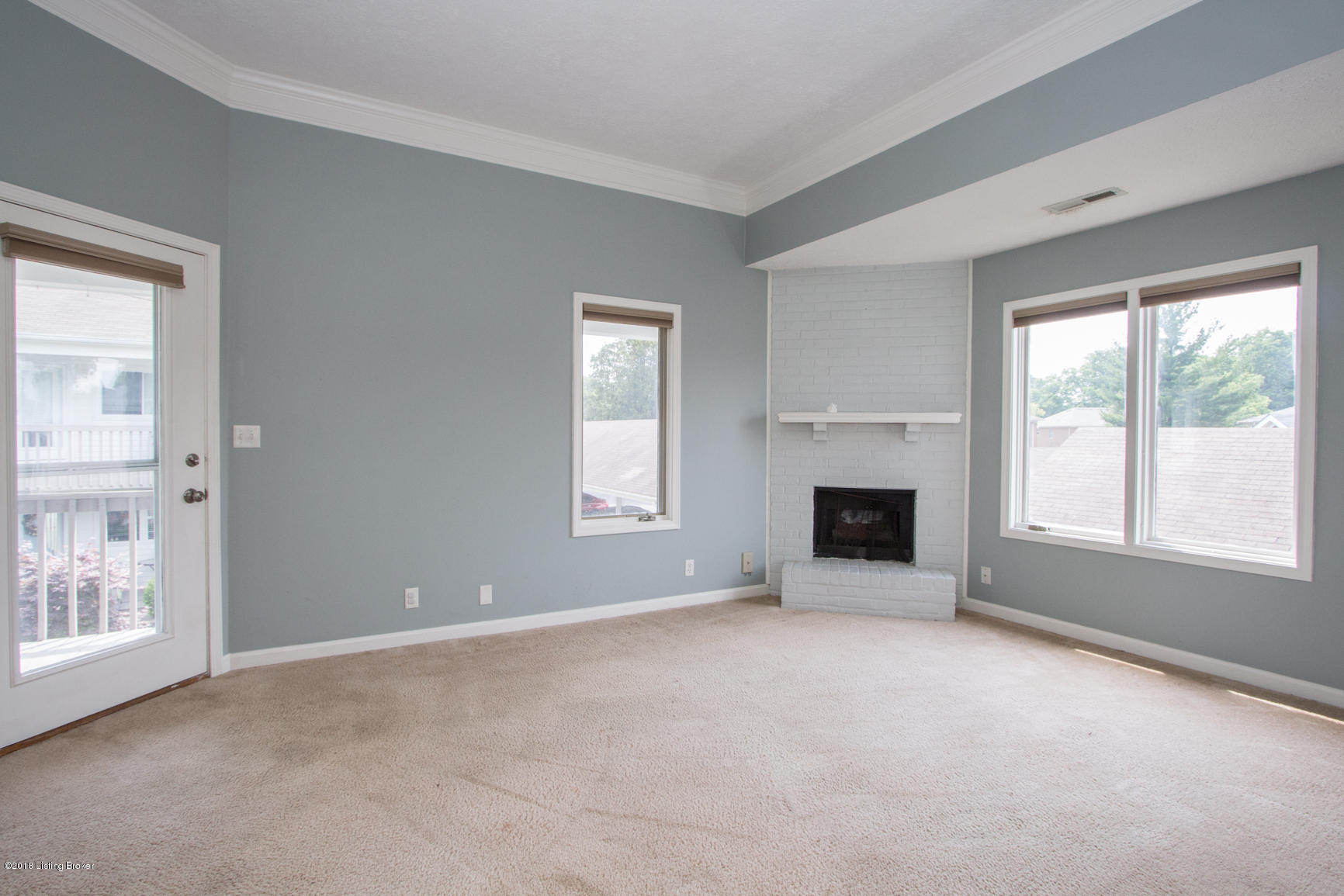 254 Moser Road Louisville, KY 40223 - Photo 7 of 35 JThomasPhotography-254 Moser-2