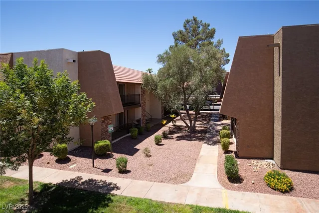 $1,045 | 4310 Sandy River Drive, Unit 62, Las Vegas, NV 89103