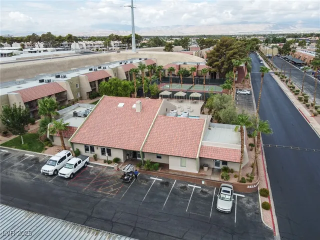 $1,045 | 4310 Sandy River Drive, Unit 62, Las Vegas, NV 89103