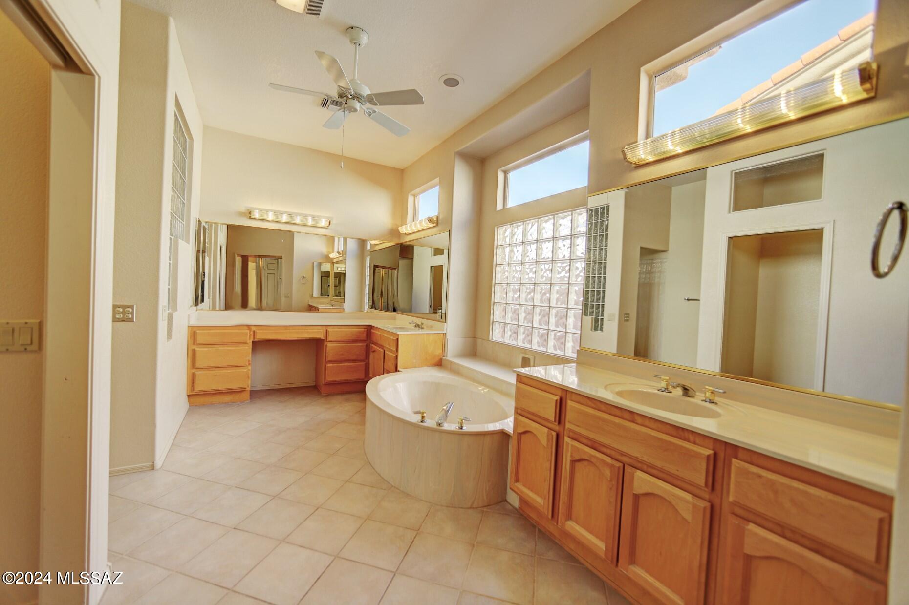 13560 North Pima Spring Way Tucson, AZ 85755 - Photo 6 of 31