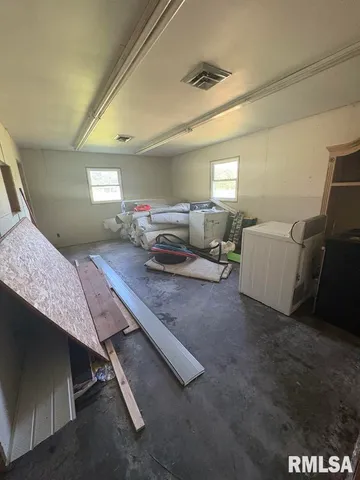 $225,000 | 7837 Highway 37, Benton, IL 62812