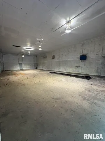 $225,000 | 7837 Highway 37, Benton, IL 62812