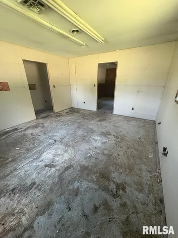 $225,000 | 7837 Highway 37, Benton, IL 62812