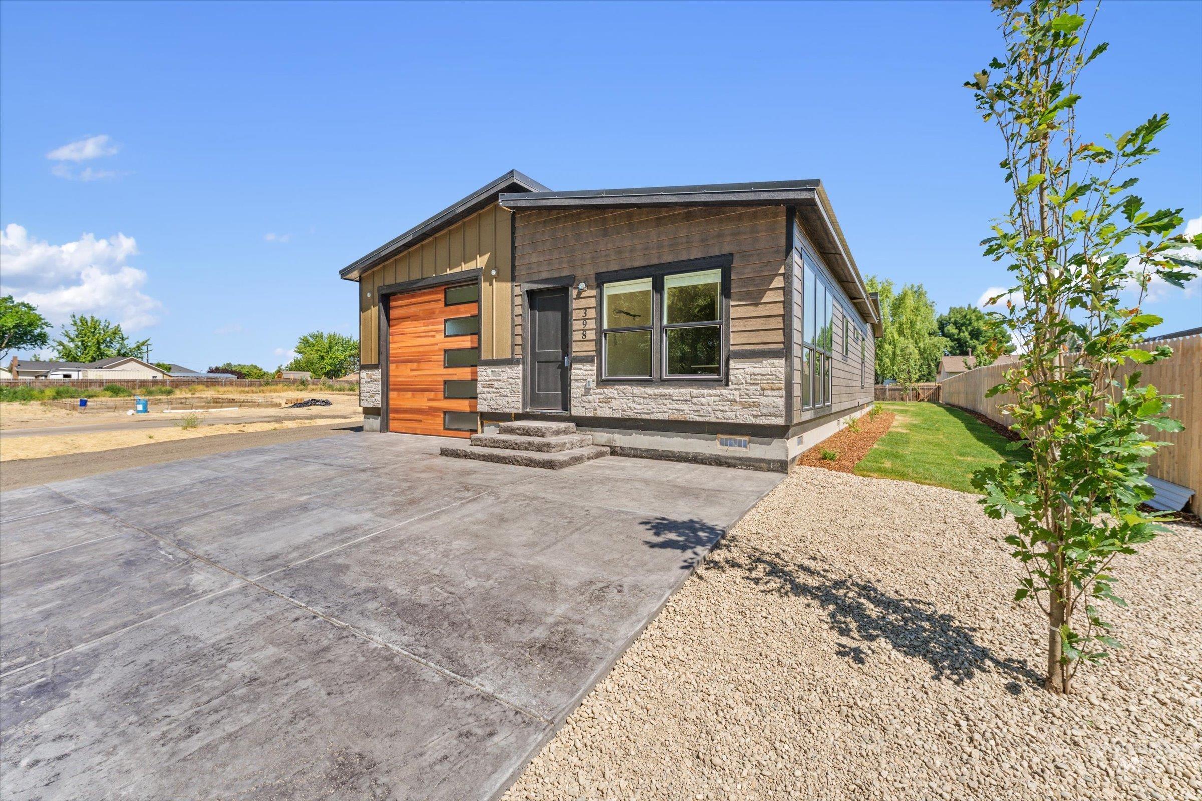 398 West London Street Middleton, ID 83644 - Photo 2 of 36