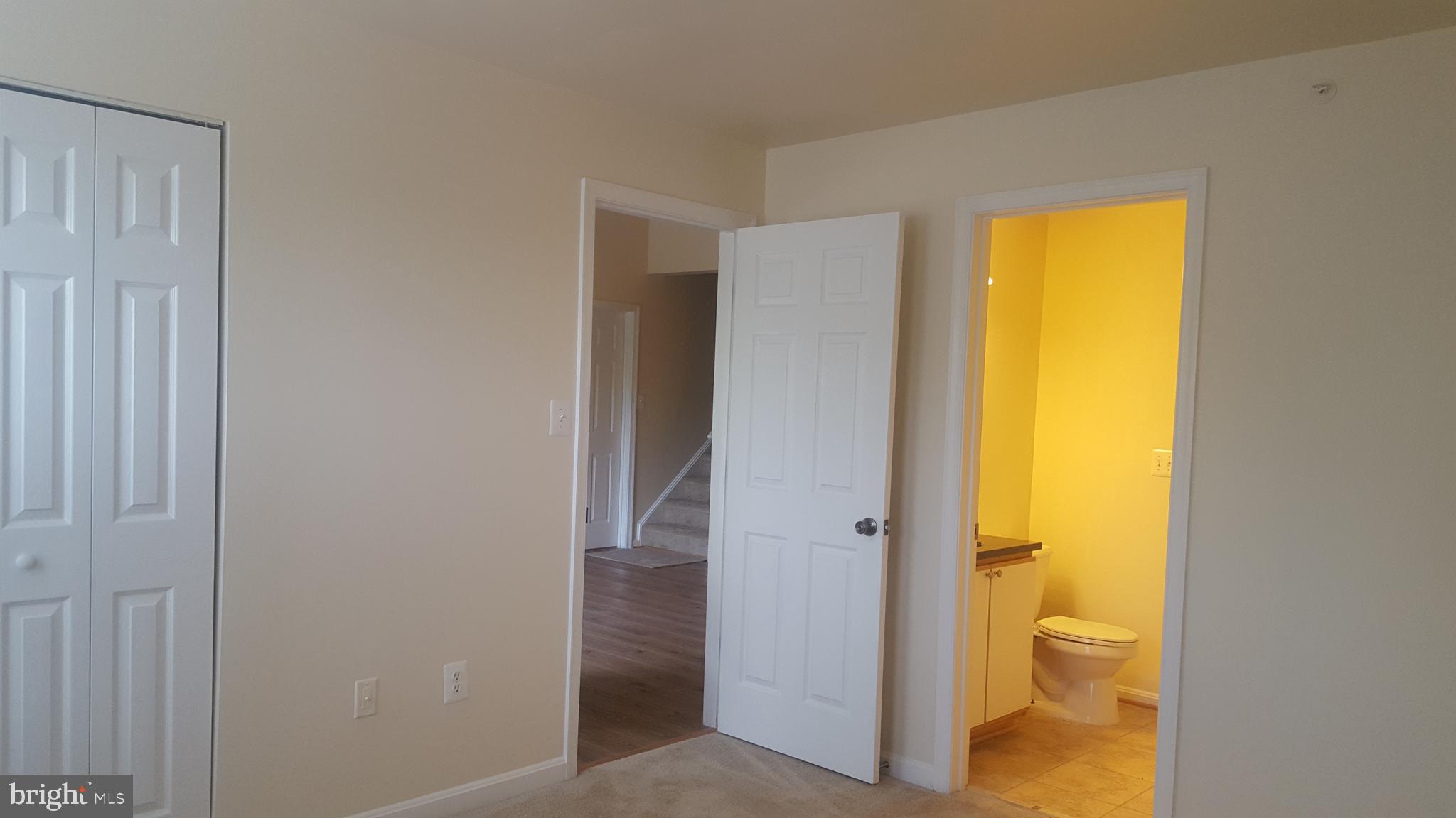 1049 Gardenview Loop, Unit 401 Woodbridge, VA 22191 - Photo 7 of 18 Bedroom #2 with full bath with tub