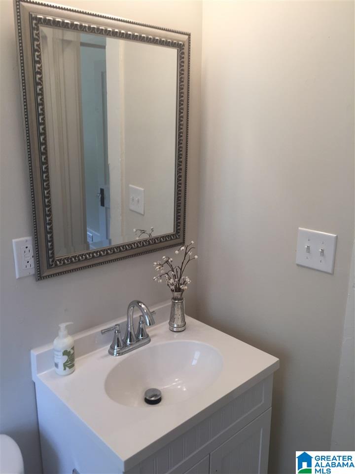 564 South 60th Street Birmingham, AL 35212 - Photo 15 of 32