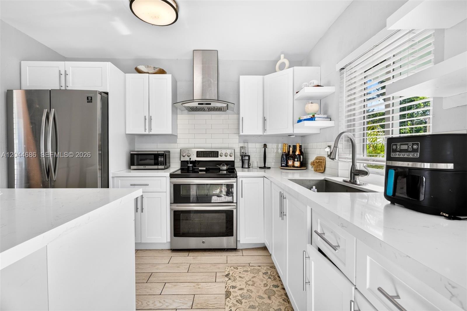 2012 North 31st Road Hollywood, FL 33021 - Photo 11 of 30