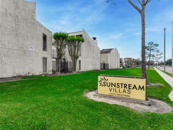 $1,074 | 10075 Westpark Drive, Unit 9, Houston, TX 77042