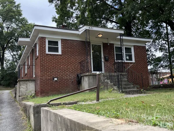 $1,595 | 421 West Kingston Avenue, Charlotte, NC 28203