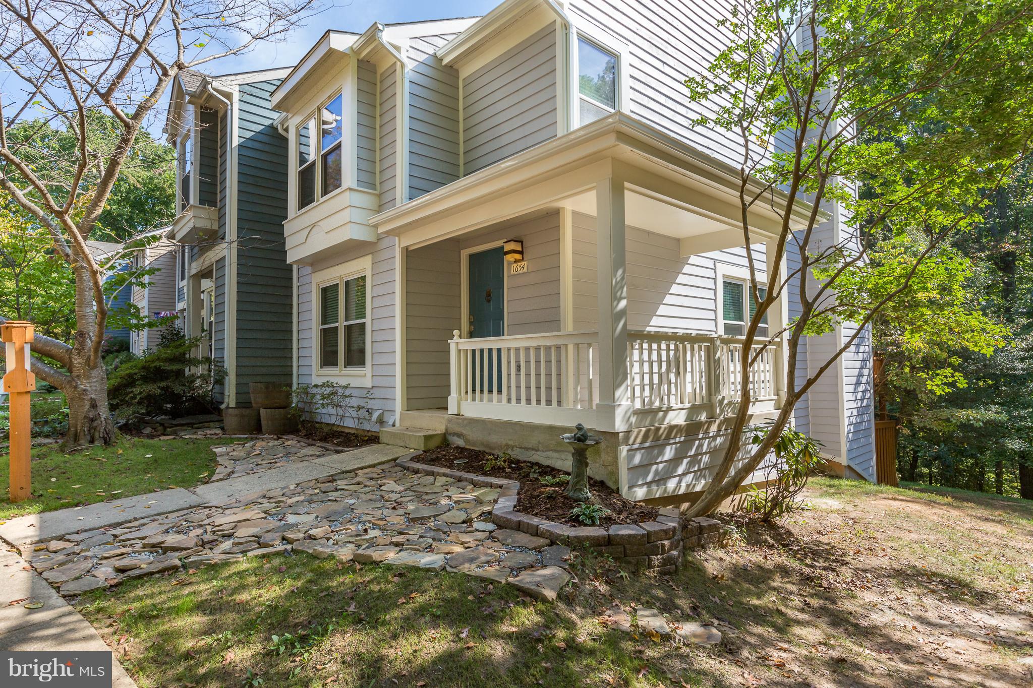 1654 Oak Spring Way Reston, VA 20190 - Photo 1 of 22 Exterior (Front)