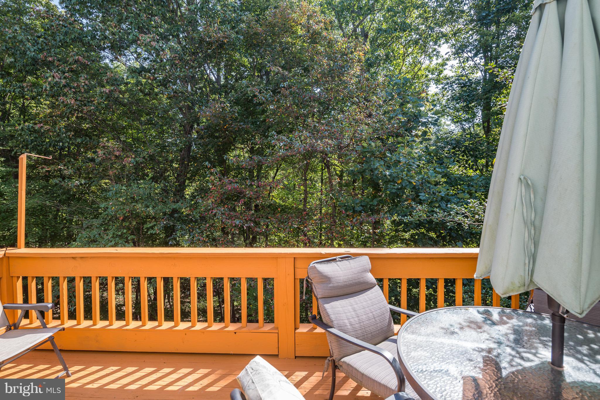 1654 Oak Spring Way Reston, VA 20190 - Photo 11 of 22 Exterior (Rear)
