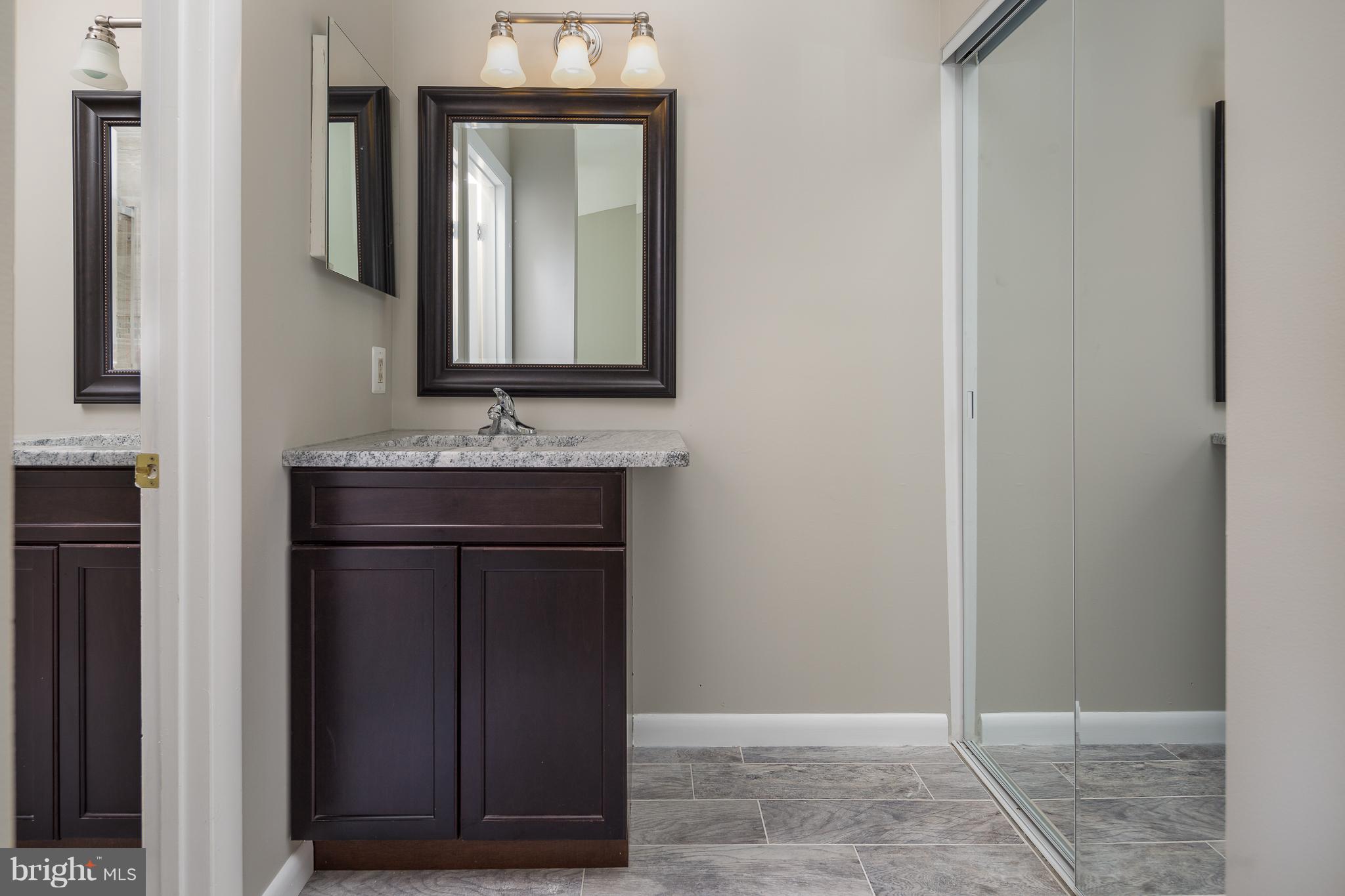 1654 Oak Spring Way Reston, VA 20190 - Photo 13 of 22 Bath (Master)
