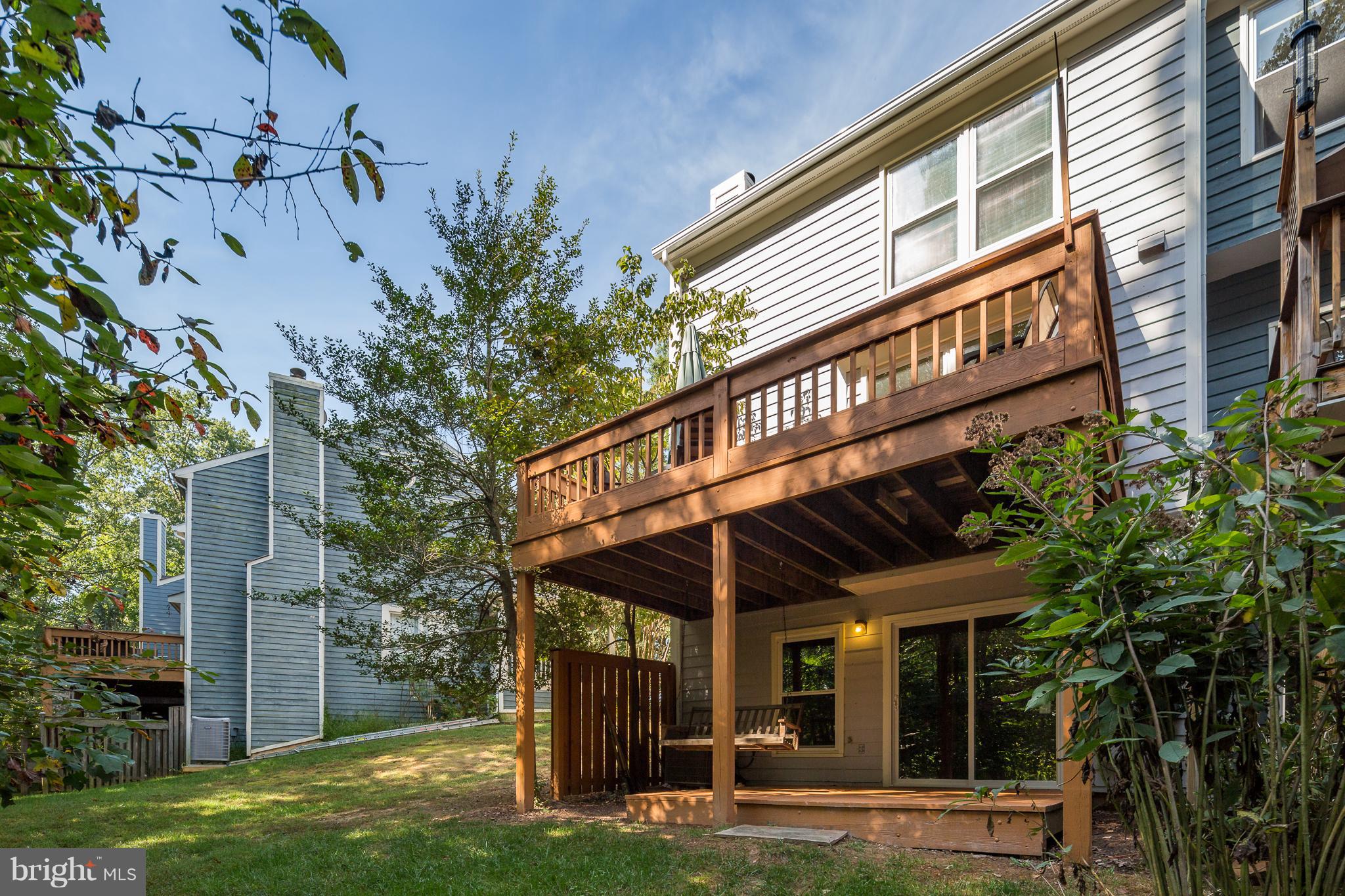 1654 Oak Spring Way Reston, VA 20190 - Photo 15 of 22 Exterior (Rear)