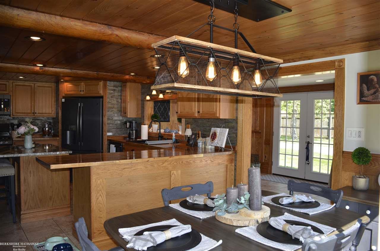 48677 Sugarbush Road New Baltimore, MI 48047 - Photo 8 of 37 50037889-7.JPG