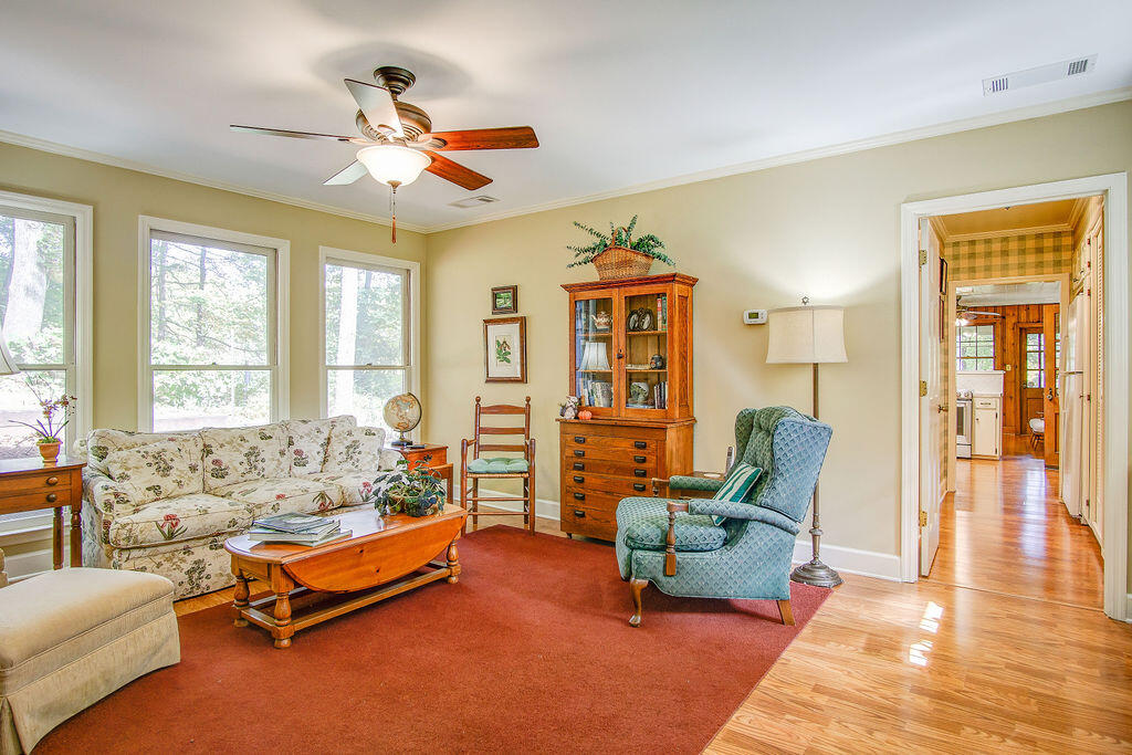 701 Ridgewood Lane Dalton, GA 30720 - Photo 6 of 42 DSC01183_4_5