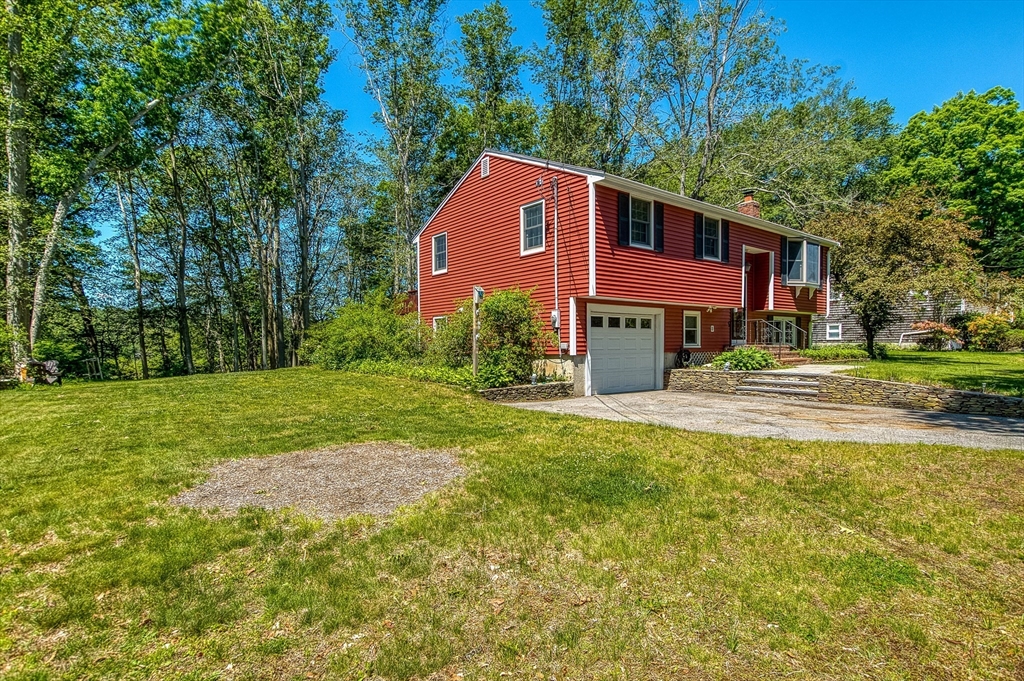36 Carl Road Raynham, MA 02767 - Photo 3 of 39