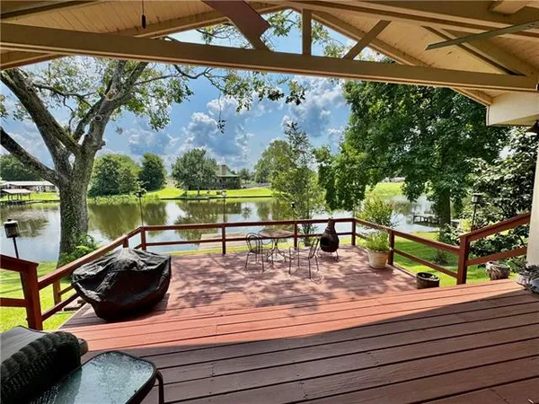 $399,000 | 713 Parkway Drive, Natchitoches, LA 71457