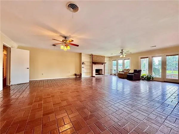 $399,000 | 713 Parkway Drive, Natchitoches, LA 71457
