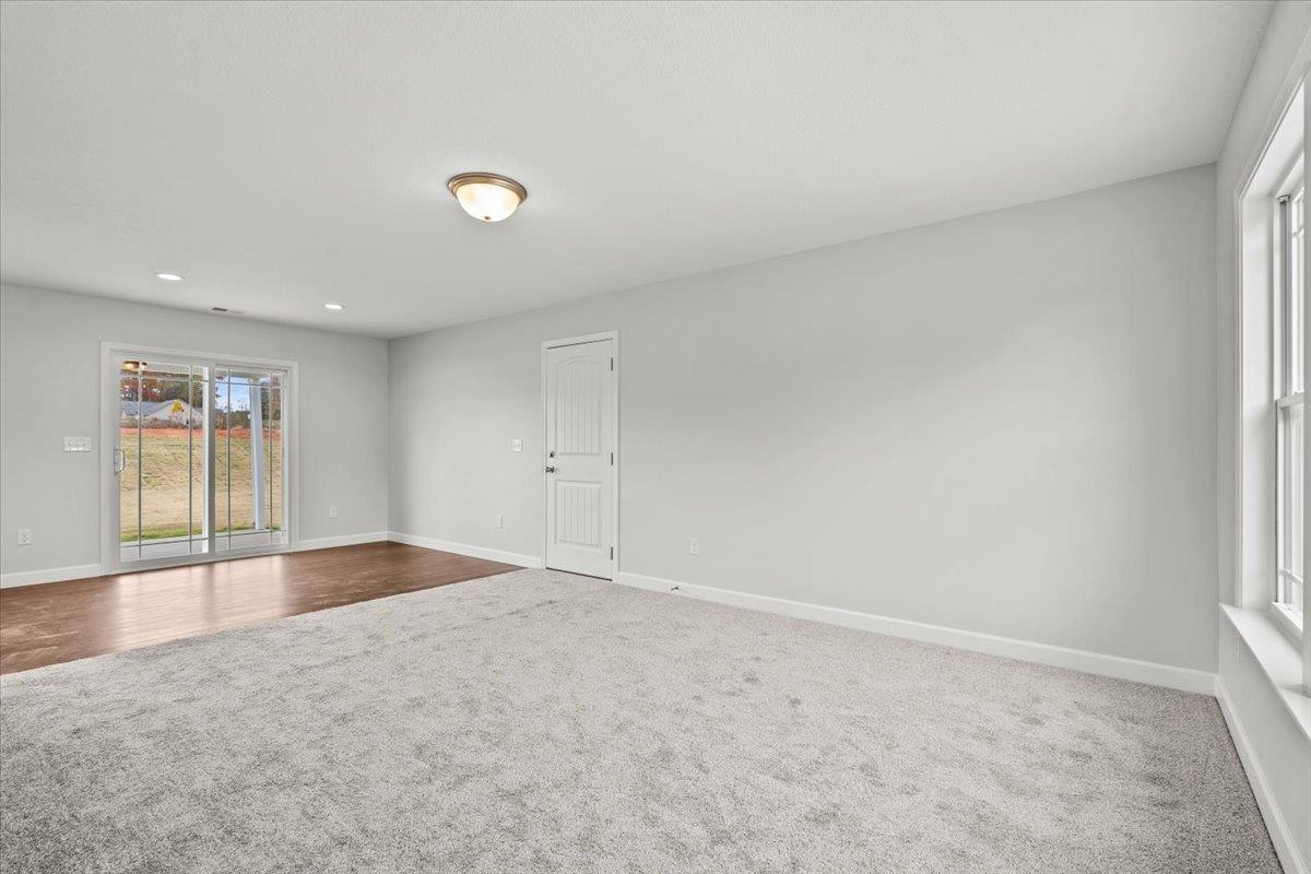 1355 Martin Road Spartanburg, SC 29301 - Photo 6 of 27