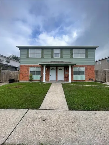 $289,000 | 2421-23 Octavia Drive, Chalmette, LA 70043