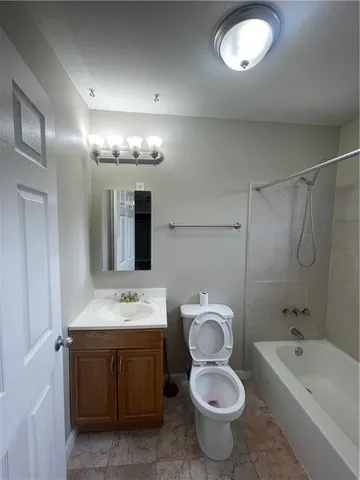 $289,000 | 2421-23 Octavia Drive, Chalmette, LA 70043