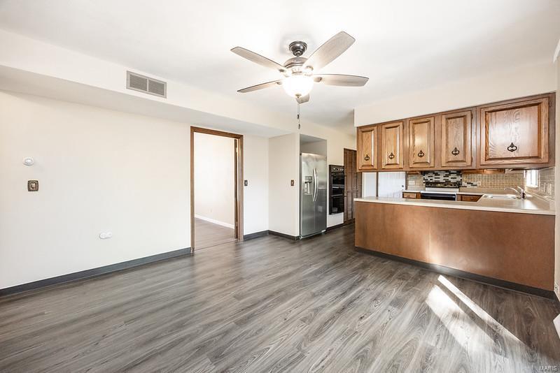 900 Reiss Road O'Fallon, IL 62269 - Photo 11 of 27 Gallery Image 11