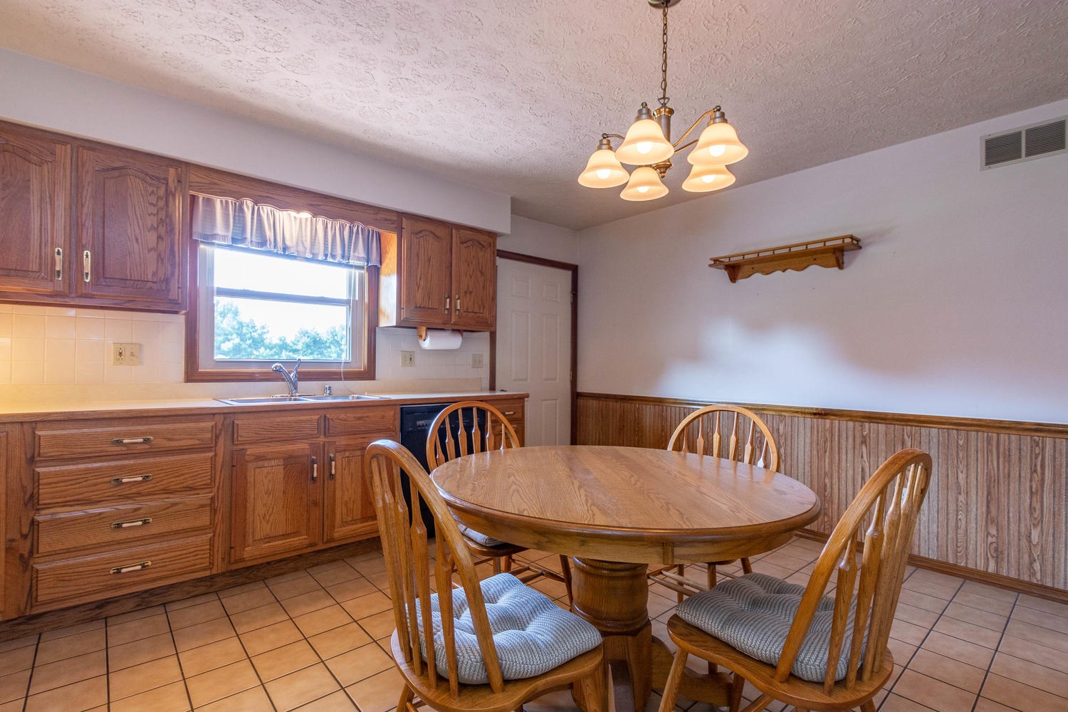 1363 West That Road Bloomington, IN 47403 - Photo 5 of 32