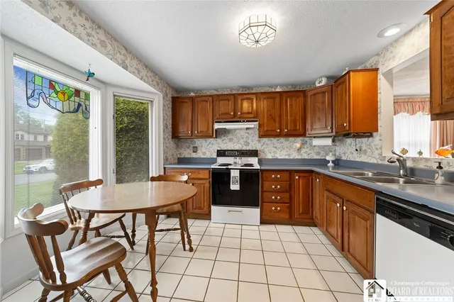 $207,500 | 12 Ahrens Place, Pomfret, NY 14063