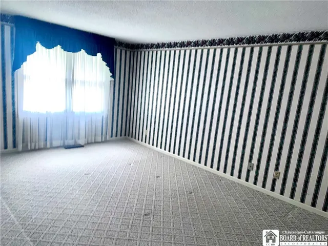 $207,500 | 12 Ahrens Place, Pomfret, NY 14063