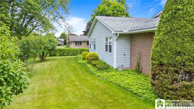 $207,500 | 12 Ahrens Place, Pomfret, NY 14063