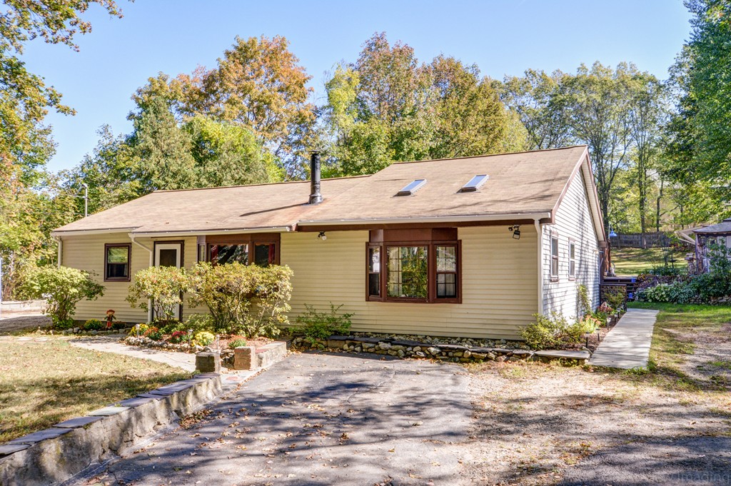 35 Boston Road Sutton, MA 01590 - Photo 2 of 30
