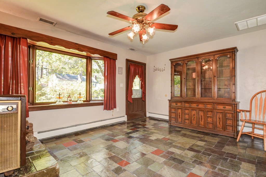 35 Boston Road Sutton, MA 01590 - Photo 3 of 30