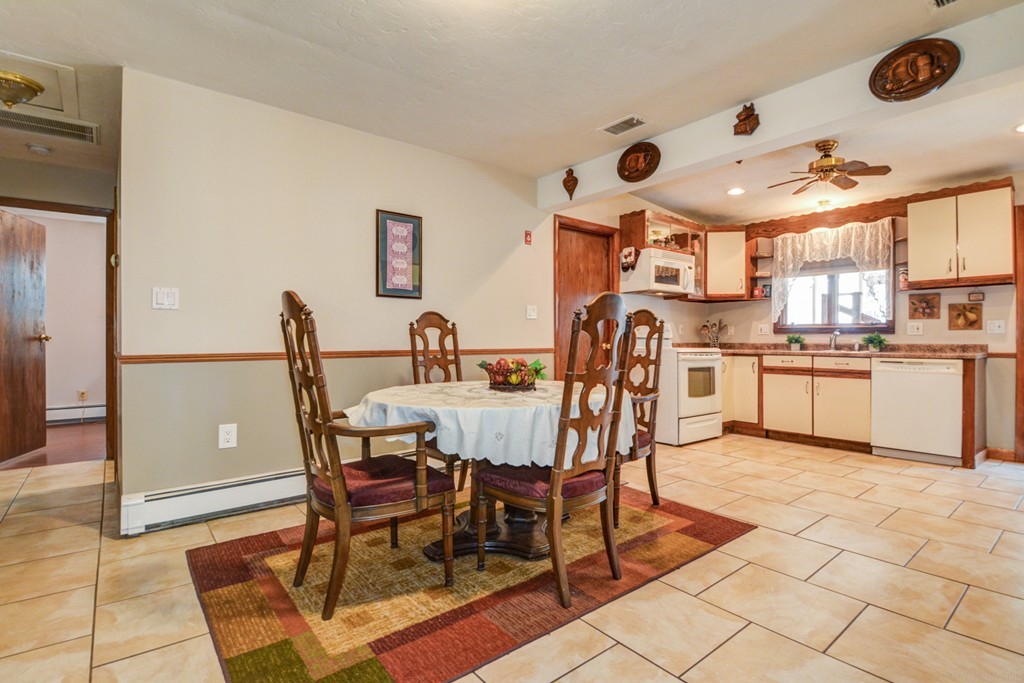 35 Boston Road Sutton, MA 01590 - Photo 5 of 30