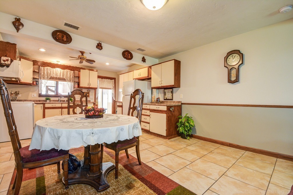 35 Boston Road Sutton, MA 01590 - Photo 10 of 30