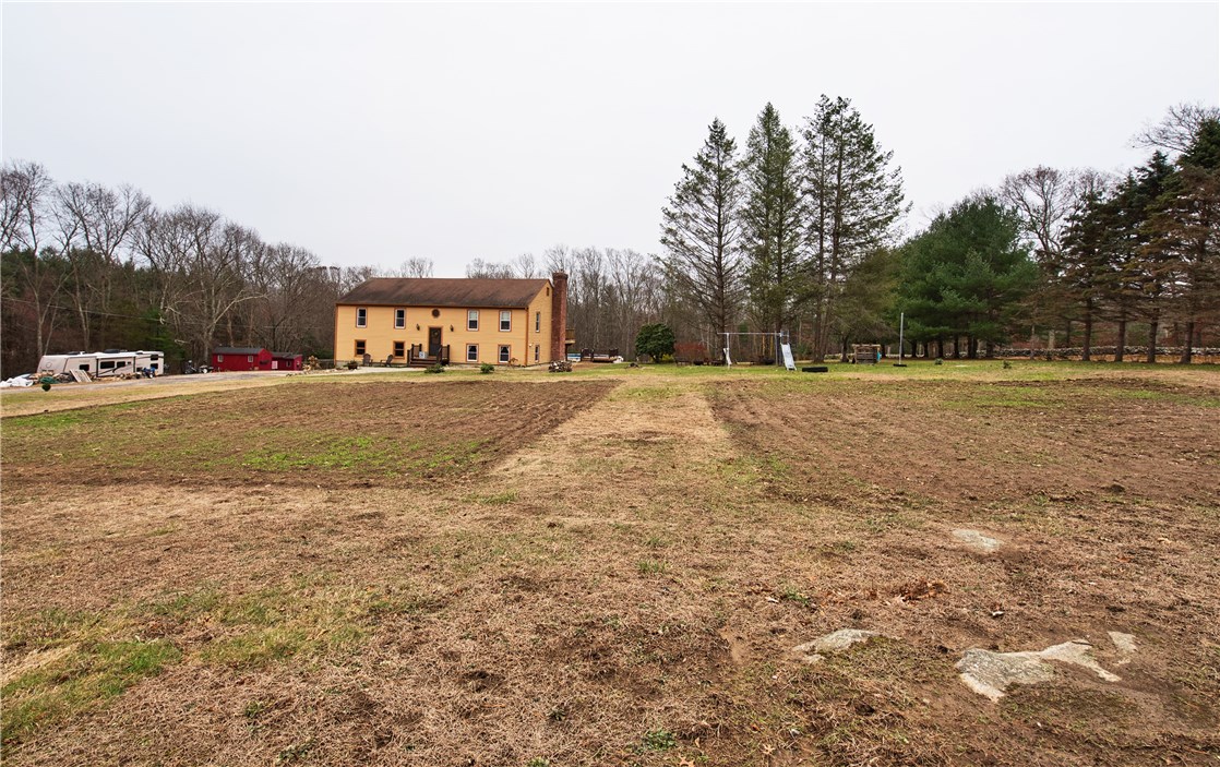 1062 Snake Hill Road Glocester, RI 02857 - Photo 4 of 29