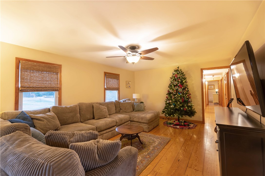 1062 Snake Hill Road Glocester, RI 02857 - Photo 8 of 29