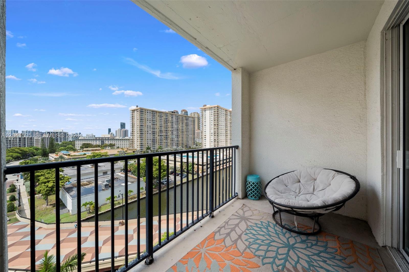 17150 North Bay Road, Unit 2913 Sunny Isles Beach, FL 33160 - Photo 18 of 24