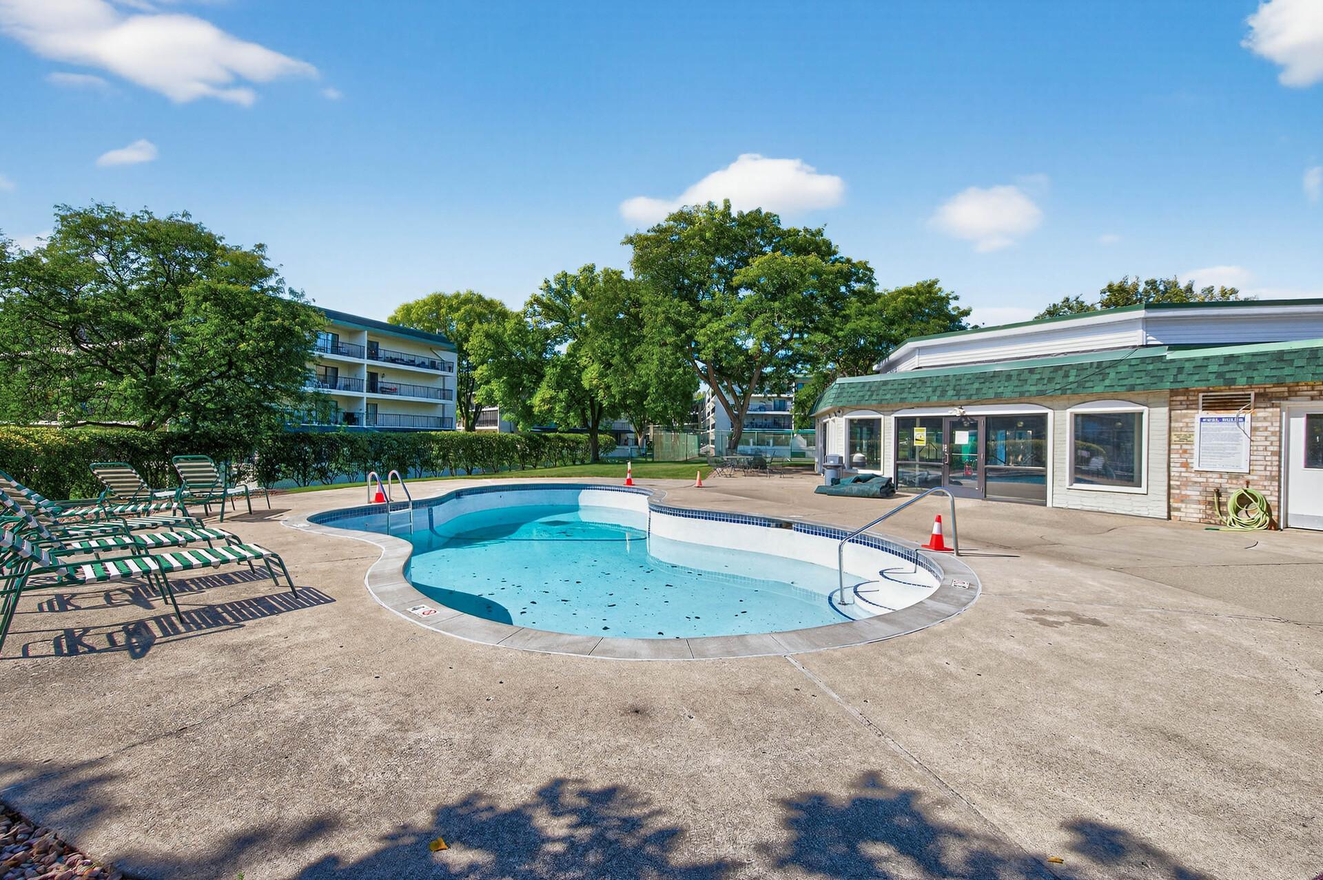 10501 Cedar Lake Road, Unit 318 Minnetonka, MN 55305 - Photo 45 of 48