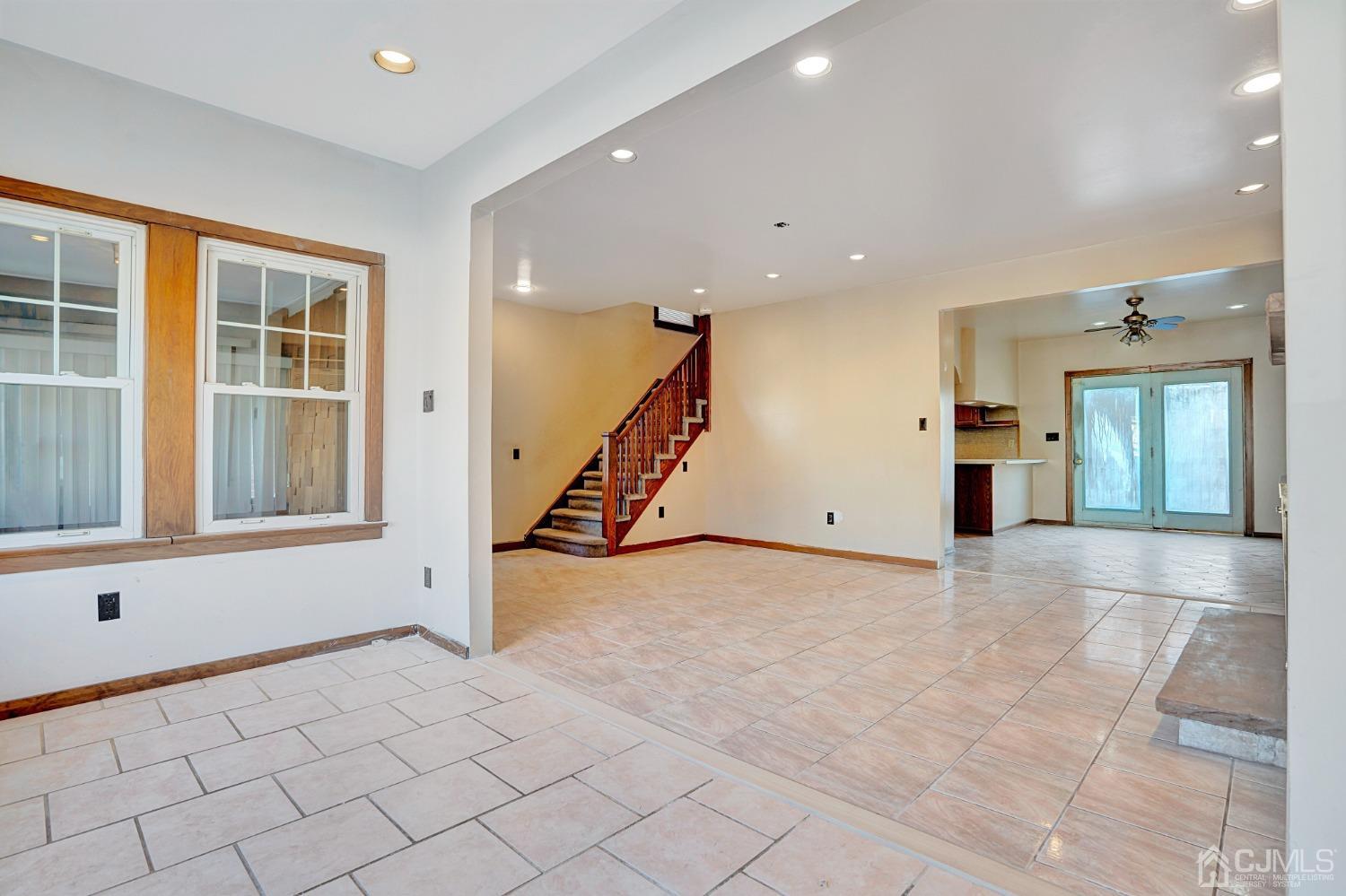 296 Argyle Place Kearny, NJ 07032 - Photo 22 of 38 a view of an empty room